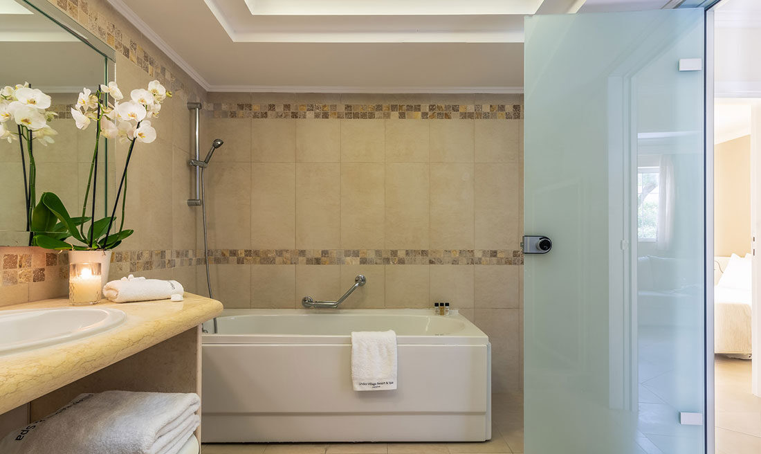 Lindos Village Resort & Spa | Bathroom